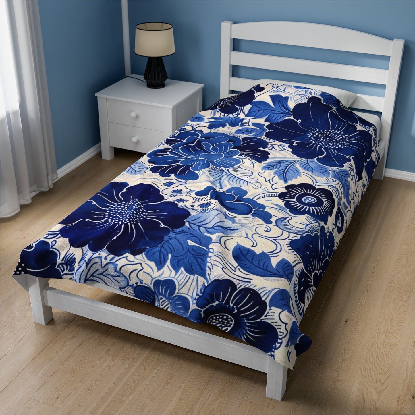 Classic Blue and White Floral Velveteen Fleece Throw Blanket