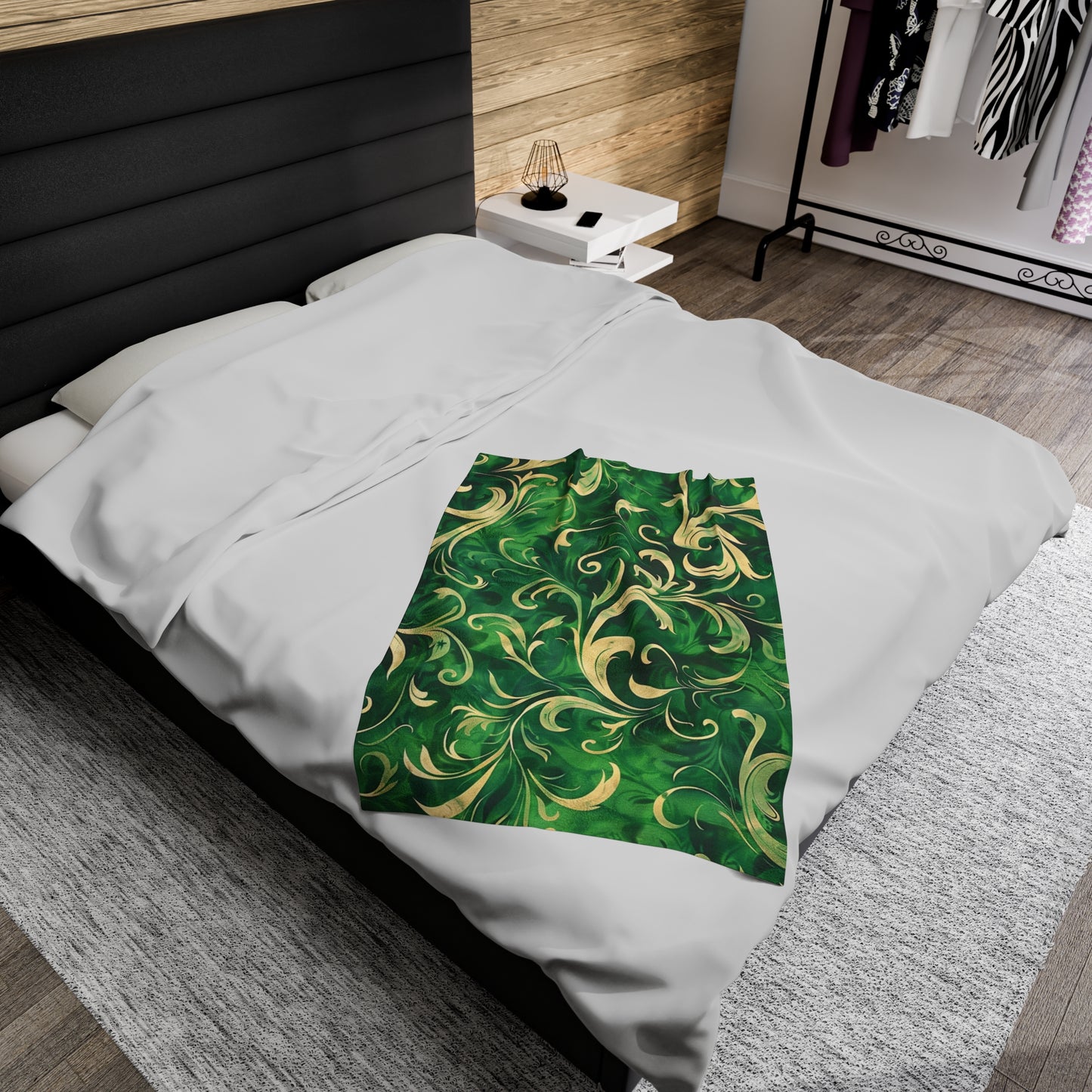 Lush Foliage Flourish A Dynamic Green and Gold Floral Velveteen Fleece Throw Blanket