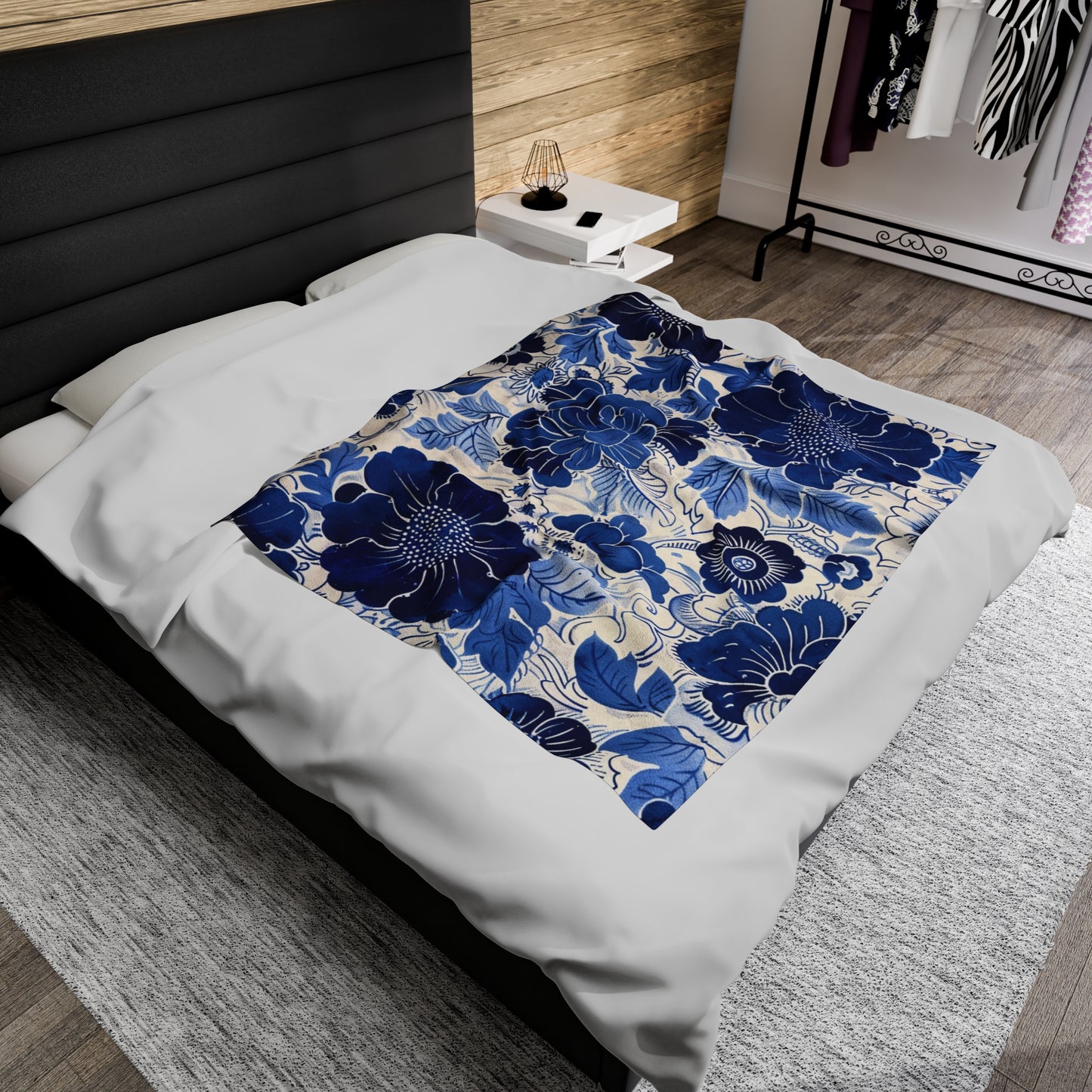 Classic Blue and White Floral Velveteen Fleece Throw Blanket