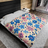Blue and Pink Floral Harmony Throw Blanket: Luxurious Comfort Plush Throw Blanket - Cozy Floral Velveteen Fleece Accent