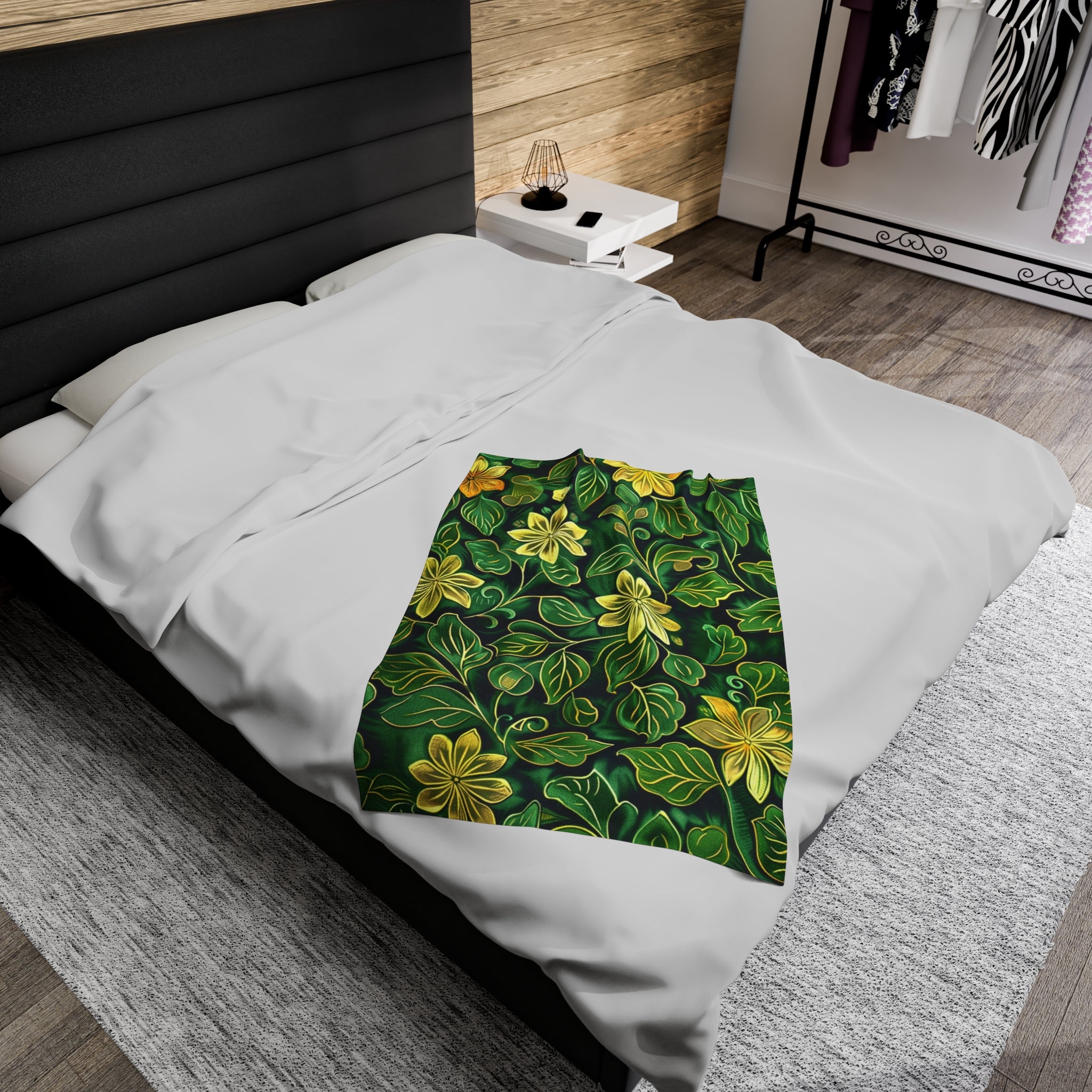 Botanical Elegance Lush Green and Gold Leaf Velveteen Fleece Throw Blanket