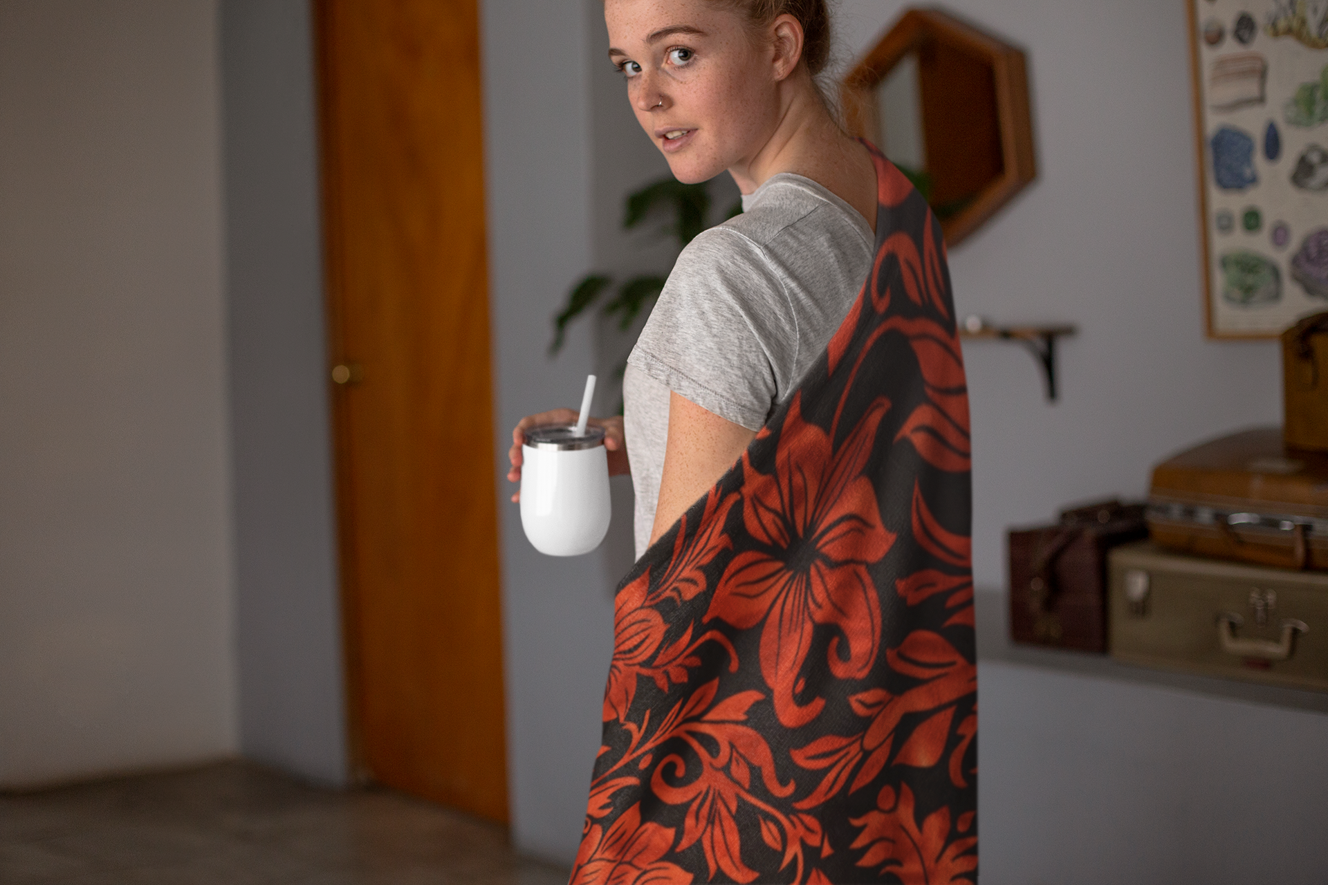 Crimson Contrast Striking Red and Black Floral Elegance Velveteen Fleece Throw Blanket