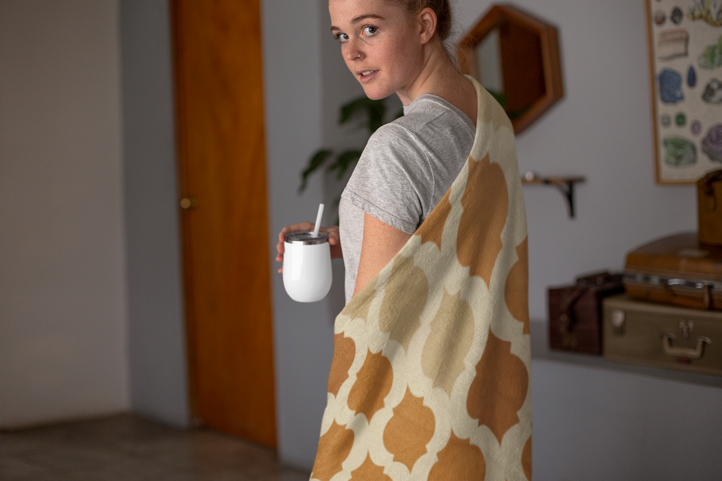 Warm and Inviting Earth Tone Quatrefoil Velveteen Fleece Throw Blanket